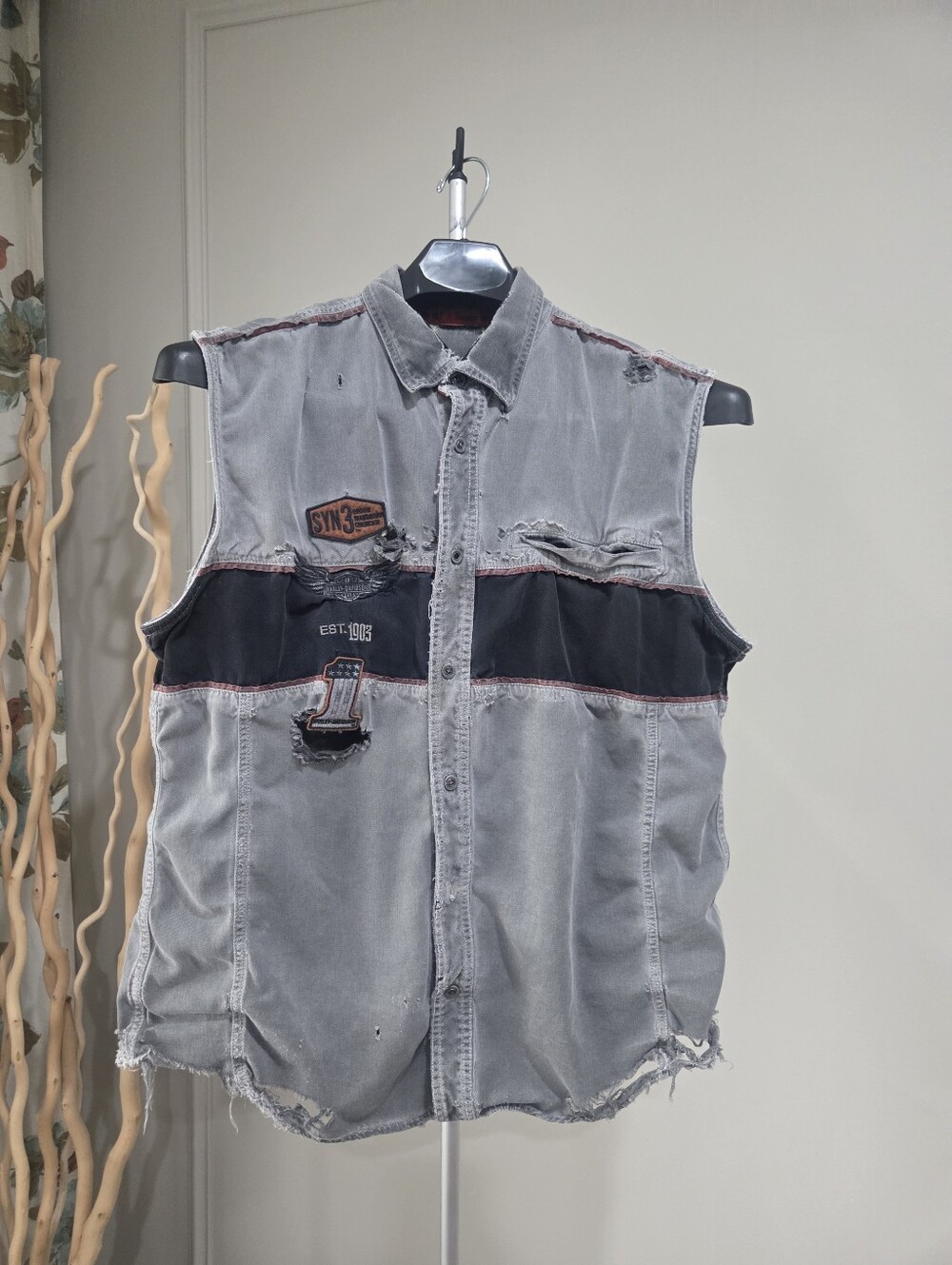 Harley Davidson Sleeveless Distressed Shirt with Black Panel Sz.XL(no Size Tag)
